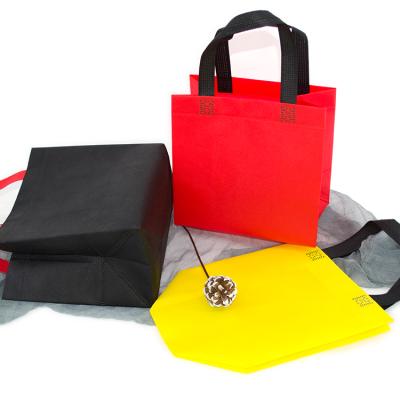 China Non Woven Textile Shopping Wholesale Reusable Eco Friendly Packaging Carry Bags for sale