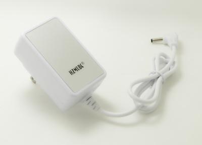 Chine Chargeur de batterie blanc compact de mur pour le logo adapté aux besoins du client par ion de 18650 3,7 V Li à vendre