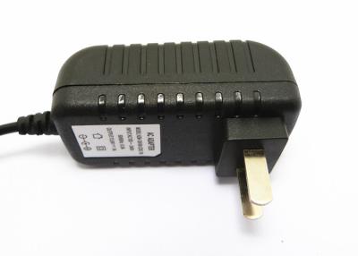 Chine Adaptateur de mur d'alimentation d'énergie du chargeur de batterie d'ion de la norme 8,4 V Li de ccc 13.6V 1A à vendre