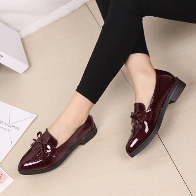 China Fashion Trend Spring Flats Women Shoes Bowtie Loafers Patent Leather Women Low Heels Slip On Shoes Female Pointed Toe Thick Heel for sale