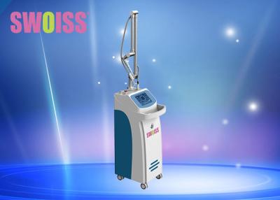 Chine Machine de soins de la peau du laser SCL-R-30, machines de laser de dermatologie avec le tuyau de laser de rf à vendre