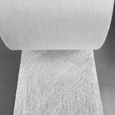 China Verstärktes Antiverschleißpolyester Mat Roll 200g hackte Strang-Fiberglas-kombinierte Matte zu verkaufen