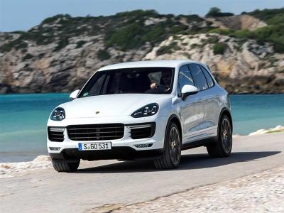 Chine Taille 5V/9V 215*170*103 sans fil de chargeur de Porsche Cayenne Automotice à vendre