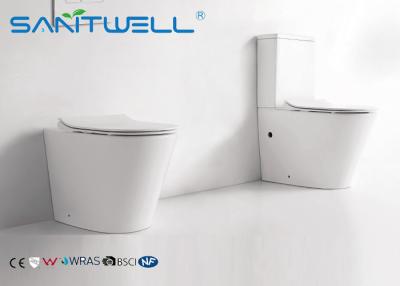 Chine La toilette sans monture en céramique de nouveau au mur lavent vers le bas la cuvette de salle de bains de piège de P avec la fin Seat de doux étroit a couplé des toilettes à vendre