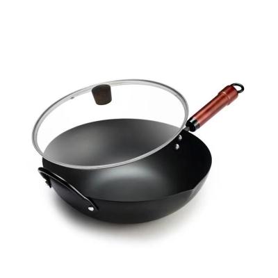 China DSFOM 6101 Healthy Iron Pot Customization Service Viable Sauté Pan With Lid Induction Wok for sale