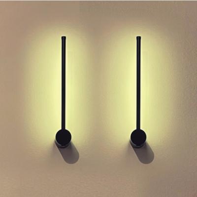 Cina Modern Dimmable Cordless LED Wall Sconce Wireless lamp in vendita