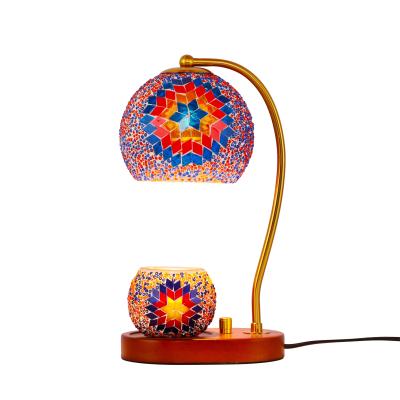 中国 Christmas Gift Table Lamp with Aromatherapy Candle Holder Turkish Style Multicolor Glass 販売のため