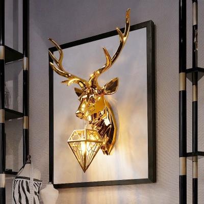 Cina LED Nordic Antler Wall Lamp for Modern Indoor Lighting in Bedroom or Living Room in vendita