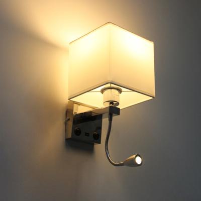 Chine Hotel Interior Design Square LED Wall Sconces with USB Charge Port Flexible and Design à vendre