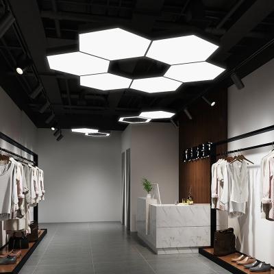 Κίνα 30000 Hours Working Time Modern Aluminum Hexagon Pendant Light for Home Decoration προς πώληση