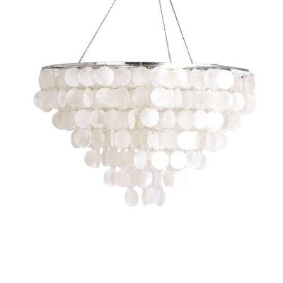 Cina White Capiz Seashell Chandelier in Modern Coastal EUROPEAN Design for Fashionable Homes in vendita