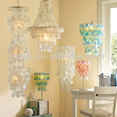 中国 2018 Best Christmas Gifts Seashell Capiz Chandelier for Lighting and Circuitry Design 販売のため