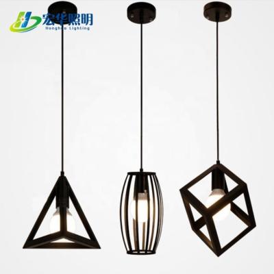 China Lámpara de techo de jaula de hierro de colgante geométrico negro para decoración interior contemporánea en venta