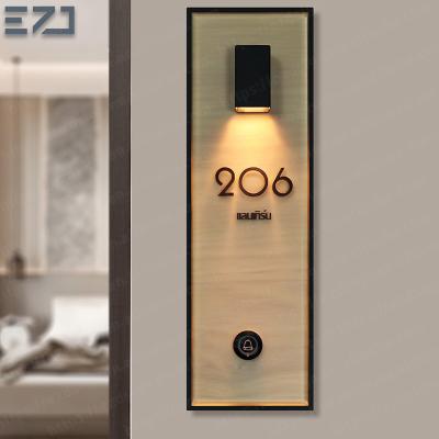 China EZD Custom Acrylic Walnut Wood Grain LED Light Hotel de lujo Número de habitación Señal de puerta con campanilla Servicio de soluciones de iluminación en venta