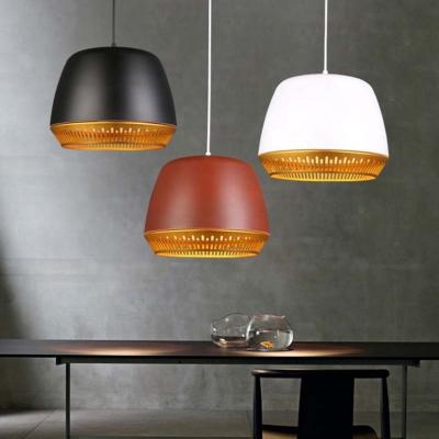 Cina Colorful Nordic Living Room Chandelier Aluminum Pendant Lamp with 12000 Hours Lifespan and Metal Material in vendita