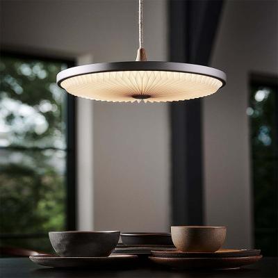 China 15lm/w Lamp Luminous Efficiency Modern Nordic Long-Line Flying Saucer Pendant Lamp for Study Coffee Shop and Restaurant à venda