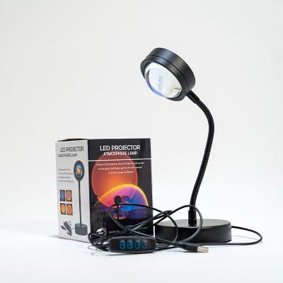 Chine 9.9*26.5cm USB Sunset Table Lamps Projector for Living Room and Bedroom Night Decor Lighting Atmosphere à vendre