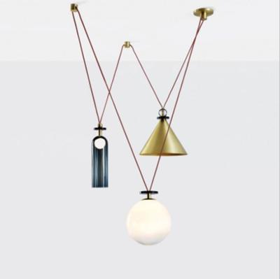 Chine Gold Frame Nordic Style Simple Modern Personality Living Room Bed Dining Atmosphere Single Head Pulley Small Chandelier à vendre