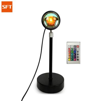 중국 Stainless Steel Sunset Nordic Lighting LED Projector Lamp RGB Color Temperature CCT Sunlight Table Lamp with Remote Control 판매용