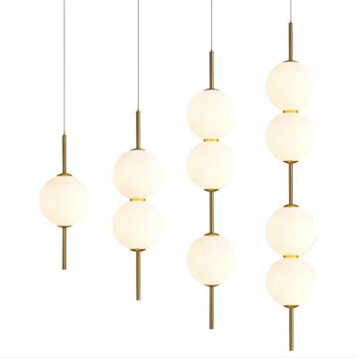 Chine Nordic Lighting LED Bulb Base Gold Metal White Glass Ball Pendant Light for Hotel Bedside à vendre