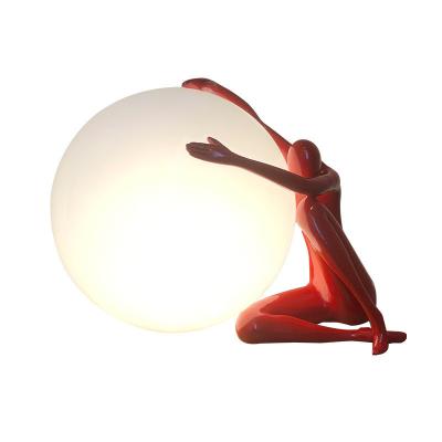 China Customized Service Nordic Modern Simple Humanoid Art Sculpture Resin LED Table Lamp for Living Room Bedroom Decoration for sale