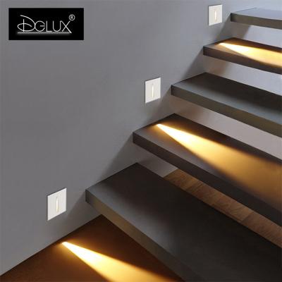 China DGLUX Luz de escalera LED Sensor de paso exterior Lámpara de suelo de aluminio resistente al agua Interior Iluminación de pared de esquina moderna incrustada en venta