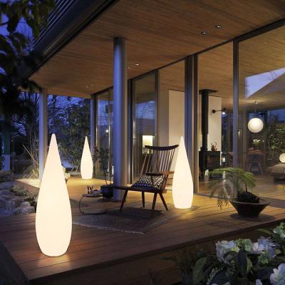 China Lámparas de suelo LED luminosas en forma de gota de agua para hoteles Restaurantes Decoración de jardines en venta