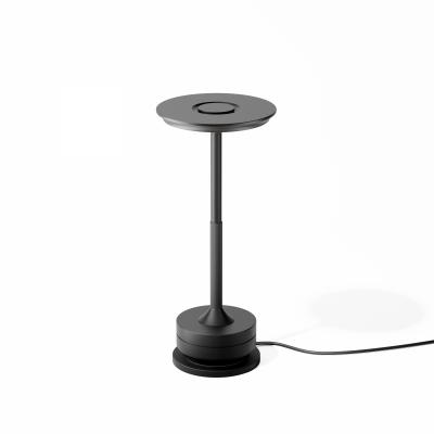 Китай Hotel Bedroom Decorative Table Lamp with Customized 1Ports / 4 / 8 Wireless Charging Base and NO Free Sample продается