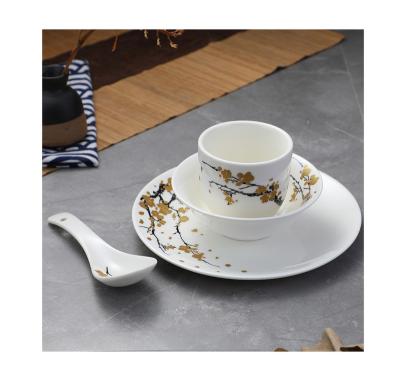 China Sustainable Dinnerware Set Customized Unique Nordic Ceramic Dinnerware Set Kitchenware Dinnerware Set White Porcelain Dinnerware Set for sale