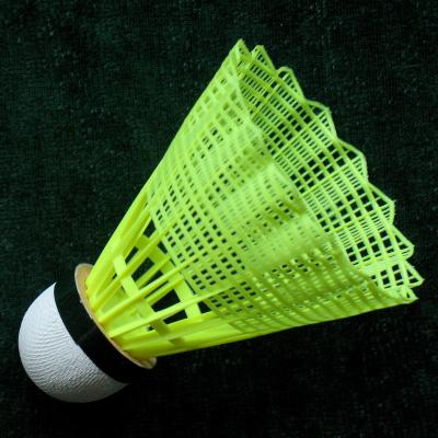 China Shuttlecock manufacturer supply yellow Nylon badminton Shuttlecocks Nylon Shuttlecock for sale