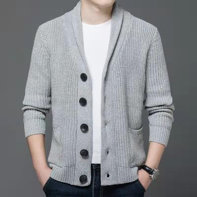 China Anti-wrinkle Fall/Winter Cardigan Jacket Men's Lapel Solid Color Sweater for sale