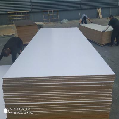 China Different Thickness High Gloss Veneer Melamine MDF Moisture Proof for sale