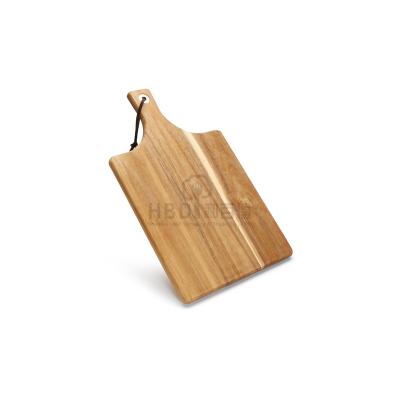 China Traditional Solid Countertop Square Acacia Wood Serving Cutting Board With Handle for sale