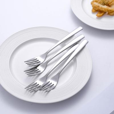 China Sustainable Restaurant Stylish Polished Cutlery Set 18/0 Food Grade Stainless Steel Reusable Forks for sale