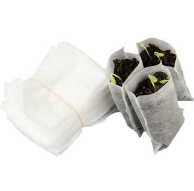 China 8*10cm Biodegradable Non-woven Nutrition Bag Plant Nursery Cloth Growing Biodegradable Gardening Supplies for sale