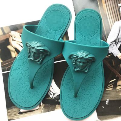 China Fashion Trend Flip Flops Women Jelly Flat Sandals Beach Casual Shoes Brand Flip Flops Hot Selling Luxury Slippers for sale