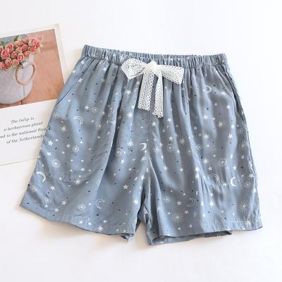 China 2022 New Updraft Custom Tied Night Sky Casual Pattern Hummingbird Rope Fashion Cotton Soft Sweat-absorbency Shorts for sale