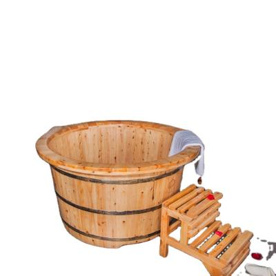 China New Design Eco-Friendly Bathtub Portable Round Oval Kids Wooden Free Standing Spa Tub Multiple People for sale