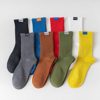 China Wholesale snagging resistance fashion sports men's tube jars soft cotton bright color men's socks for sale