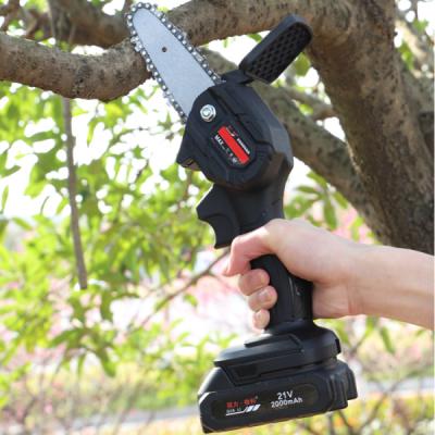 China Fast Cut Factory Price Household Rechargeable Cordless Electric Wood Cutter Chainsaw Machine for sale