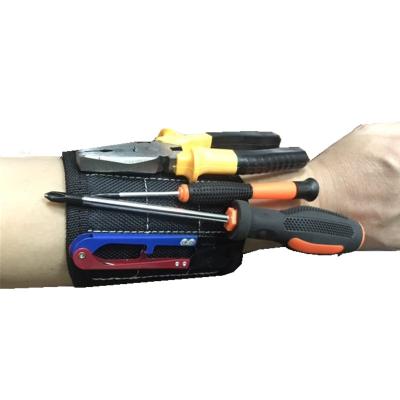 China 1680D Tool Holder Carriable Adjustable Nylon Portable Tool Kit Magnetic Wristband For Holding Screws for sale