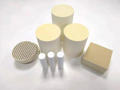 China Scr Honeycomb Catalyst Cordierite Ceramic Honeycomb Substrate Catalyst for sale