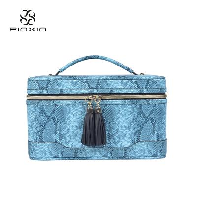 China large capacity & new design china oem supplier custom makeup storage box soft light weigh cosmetic case with zipper for sale