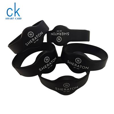 China Event Management China Factory Supply 13.56MHz RFID Wristband NFC Silicone Wristband NFC Silicone Wristband for sale