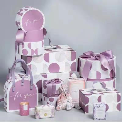 China OEM Gracias caja de regalo de papel Polkadot cartón caja de embalaje de regalo para perfumes en venta