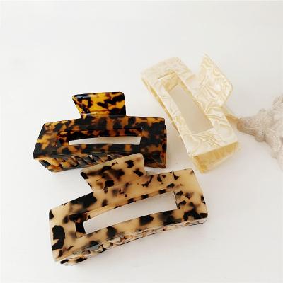 China New Hair Accessory Hair Claw Large Geometric Hollow Square Leopard Acetate Hair Clip For Women Hair Accessories for sale