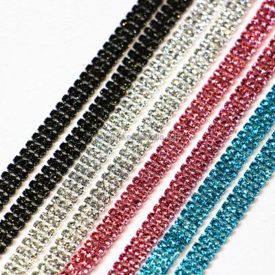 China Pointback Wholesale Colored Crystal Chain Stitched Jewelry Is Shiny 3 Drains Diamond Cup Chain for sale