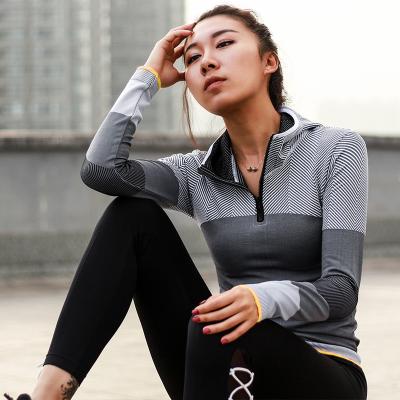 China Ladies Women Sportswear Hooded Yoga Long Sleeve Workout Seamless Breathable Outdoor Wear Active Running Jacket for sale