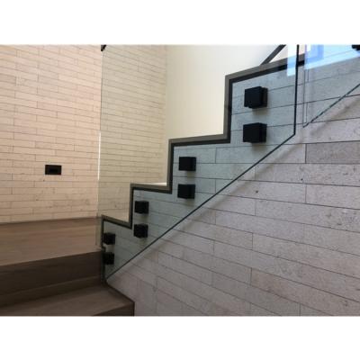 China Deck Balcony Glass Stainless Steel Staircase Standoff Balustrade Contemporary Glass Balustrade for Outdoor for sale