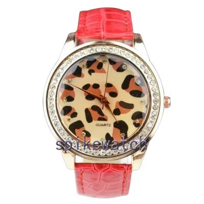 China Water Resistant Saxy Leopard Print Watch With Leopard Band for sale